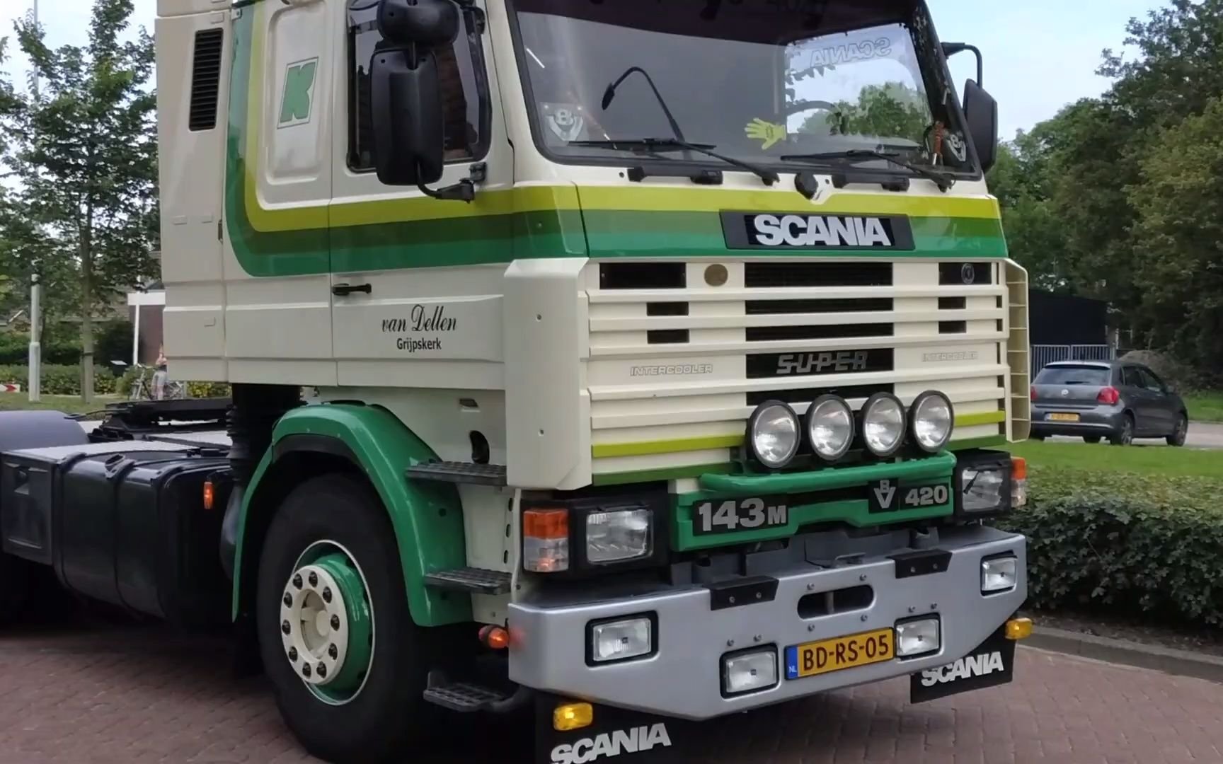 Lastwagen Scania 143H L 8X2L