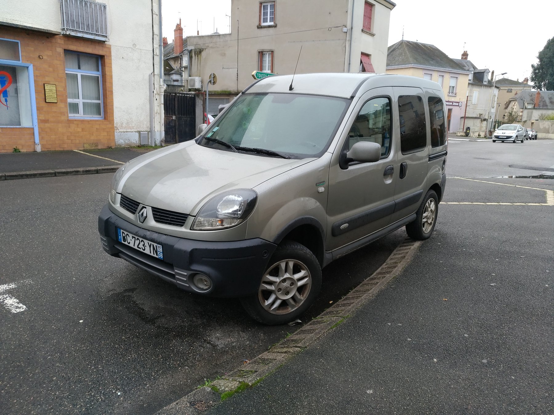 Van Renault KANGOO FC- 4X4