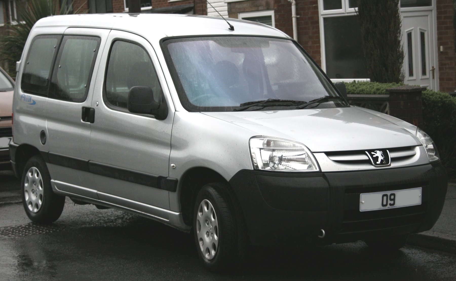 Van Peugeot 120 L1 1.6 16V-2PL
