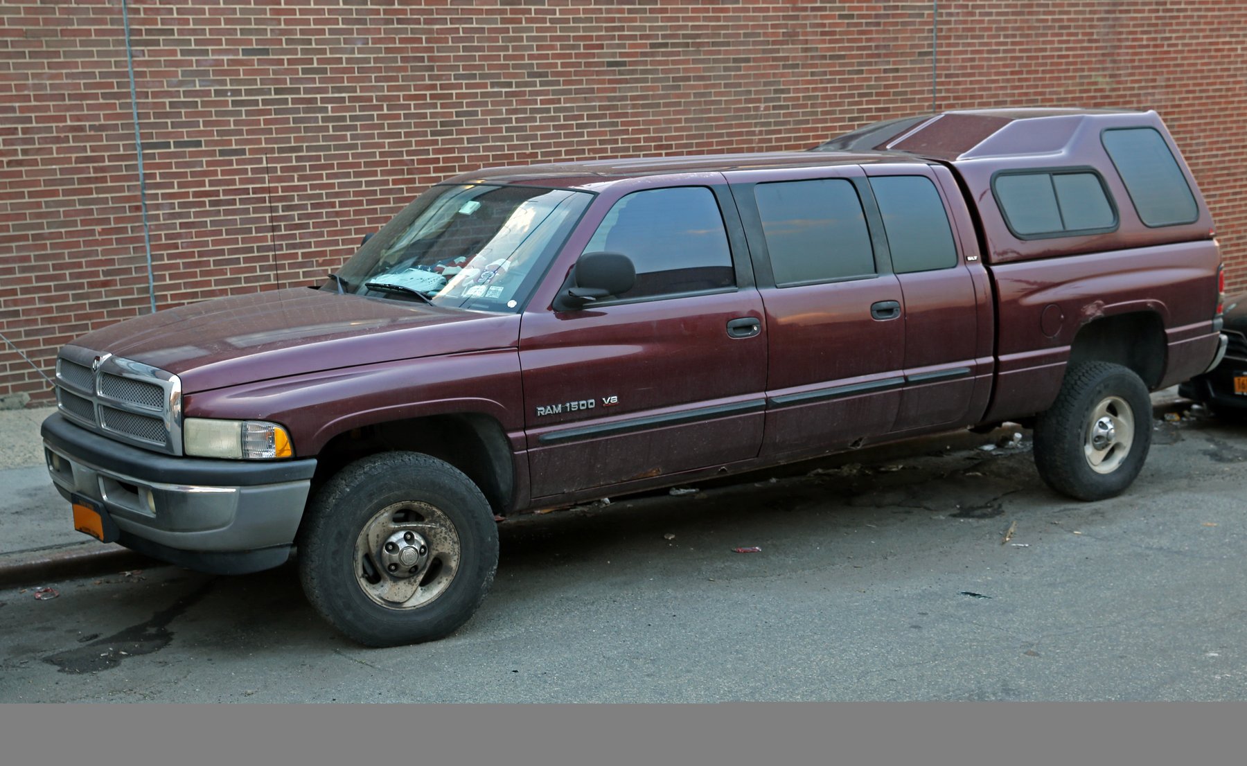 Truck Dodge SLT QUAD CREW CAB