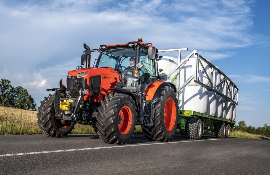Traktor Kubota M6-122