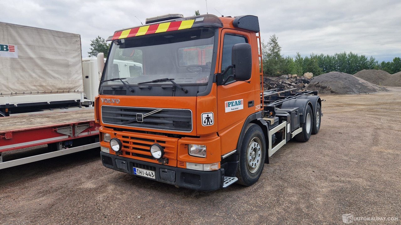 Lastwagen Volvo 9-FM62RB-6X2