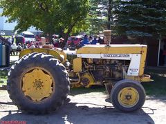 International Harvester International 2504