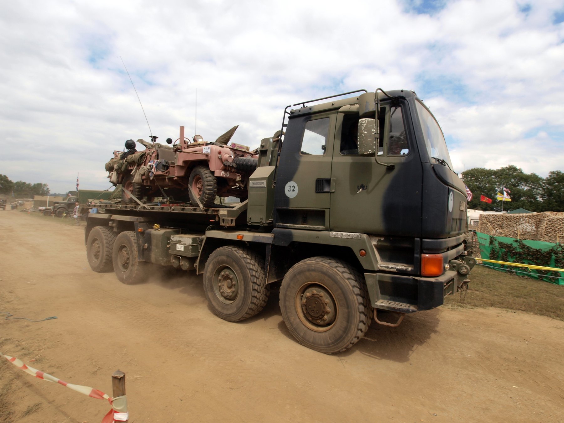 Van DAF 32 PICKUP