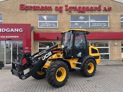 JCB 409 Agri