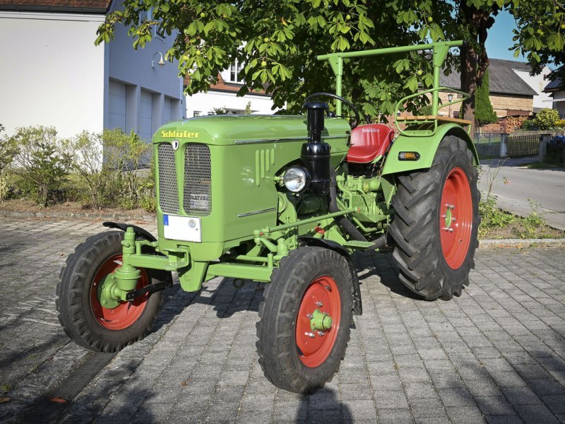 Traktor Schlüter 25