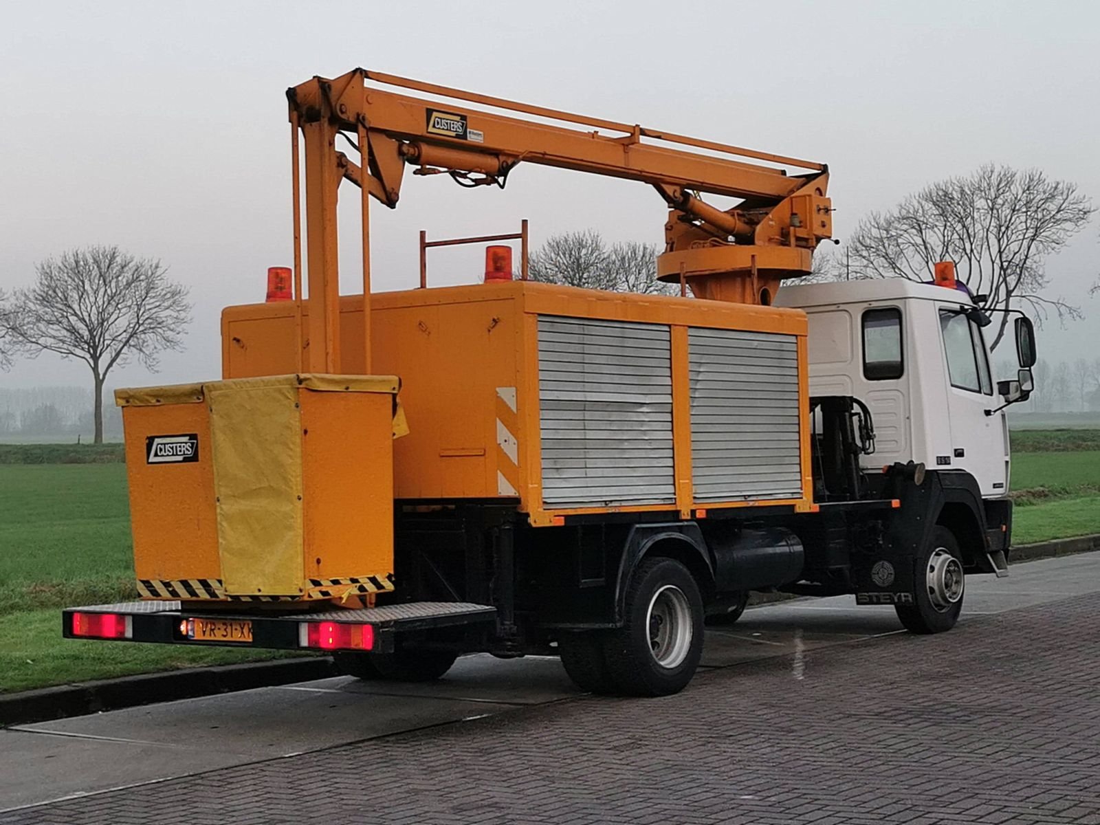 Lastwagen Steyr 8S18/S29/4X2
