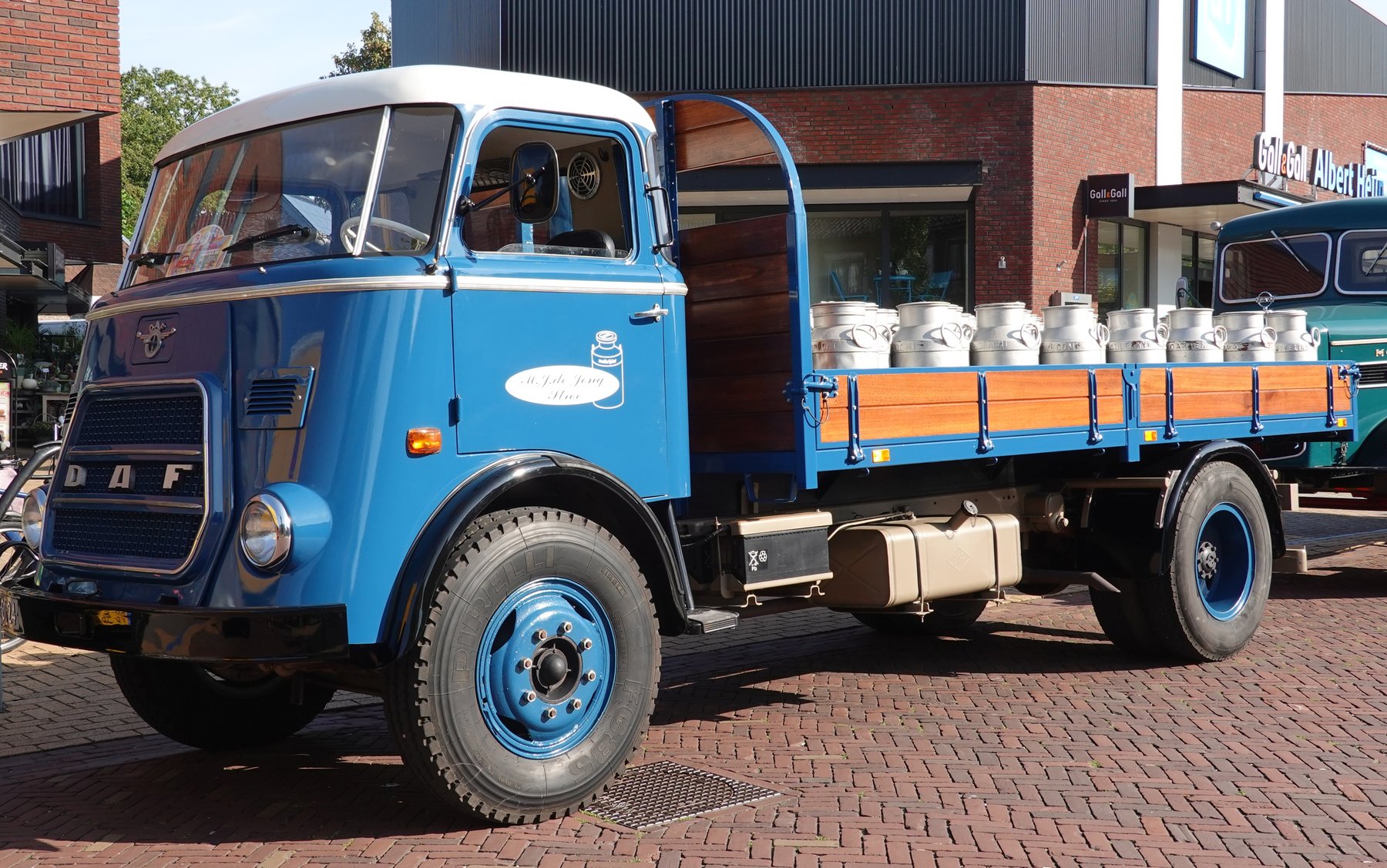 Truck DAF A1600DF 425