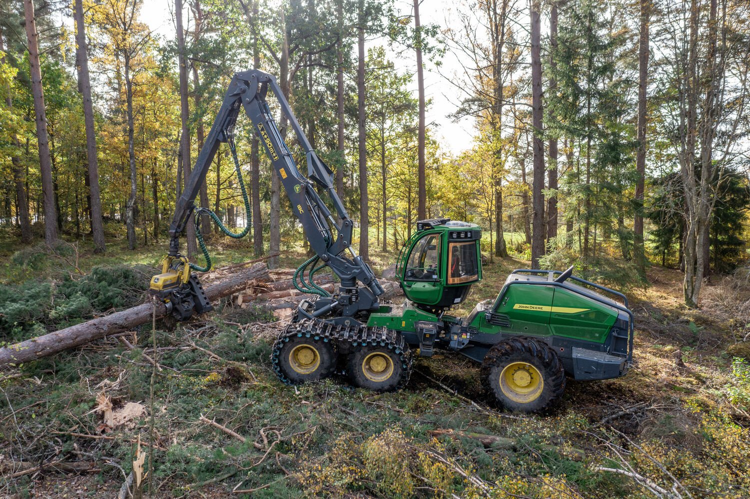 Maszyna żniwna John Deere 909JH