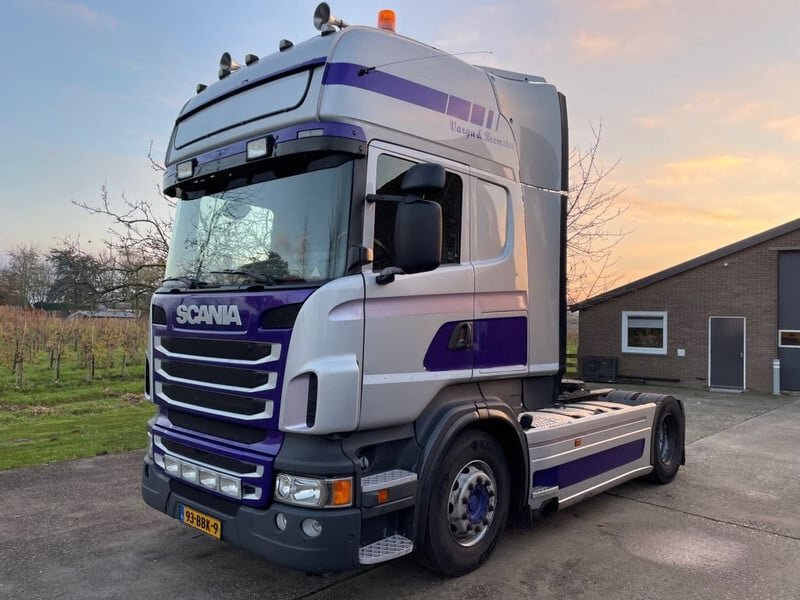 Scania 440 B 8X2/4