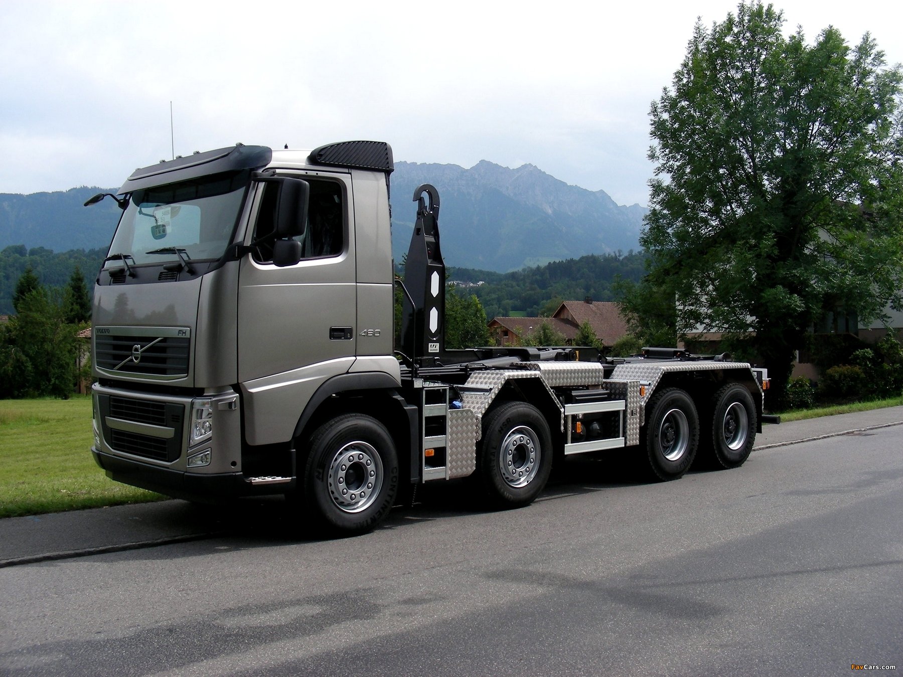 Samochód ciężarowy Volvo FH 480 8X4