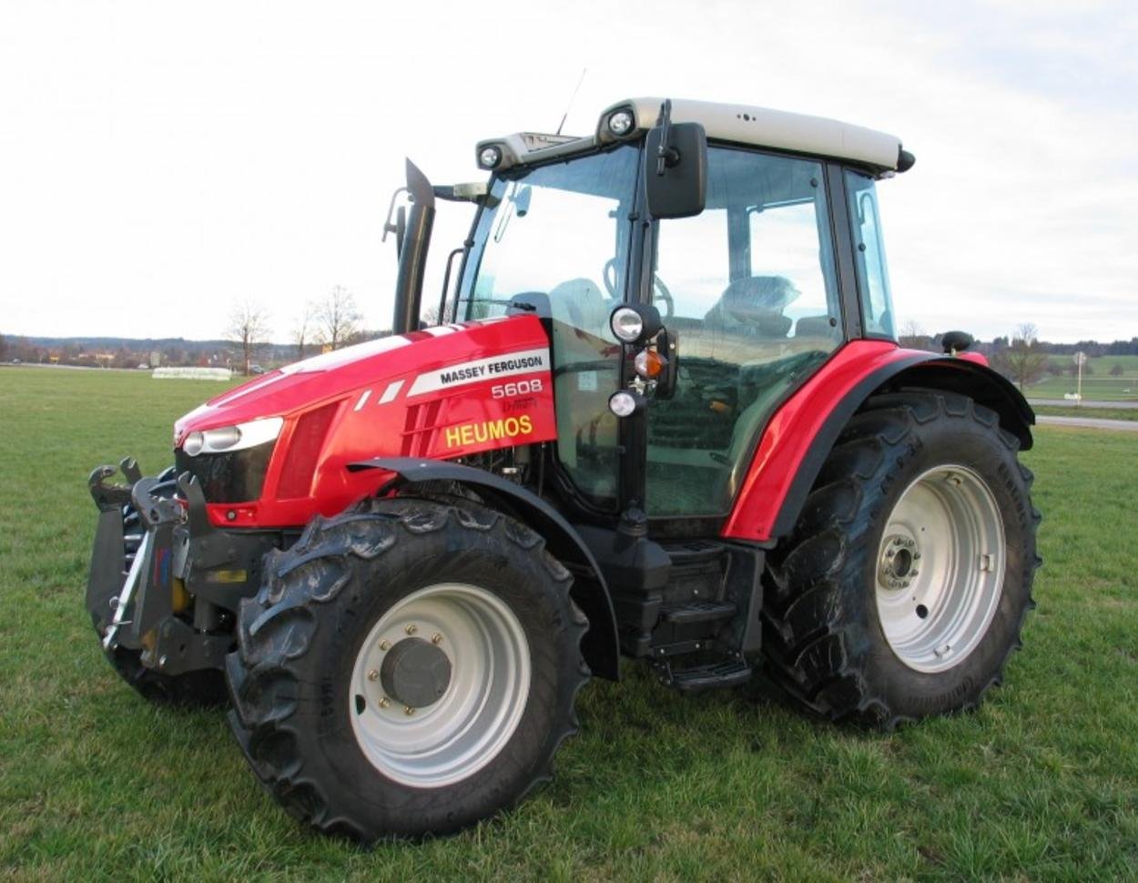 Tractor AGCO Massey Ferguson MF 5608