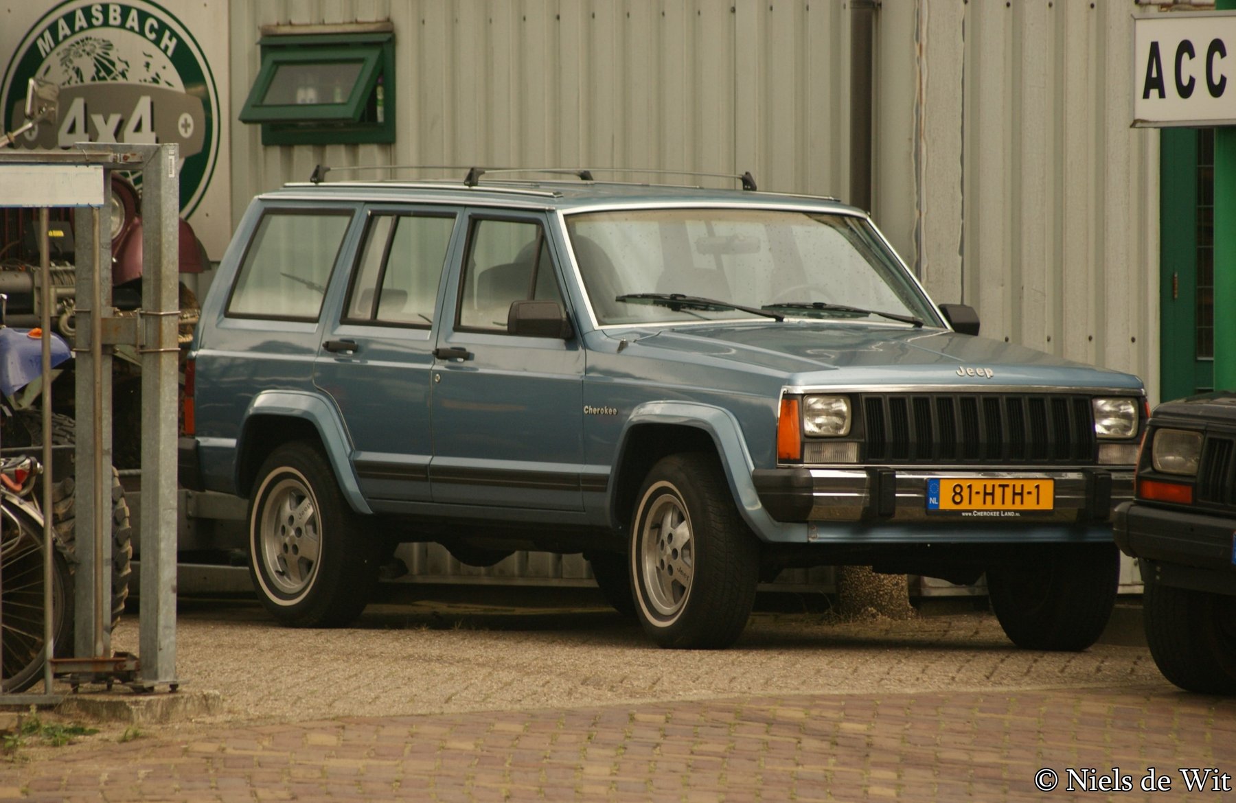 Van Jeep 5D CHEROKEE WAGON 2.5-FN8