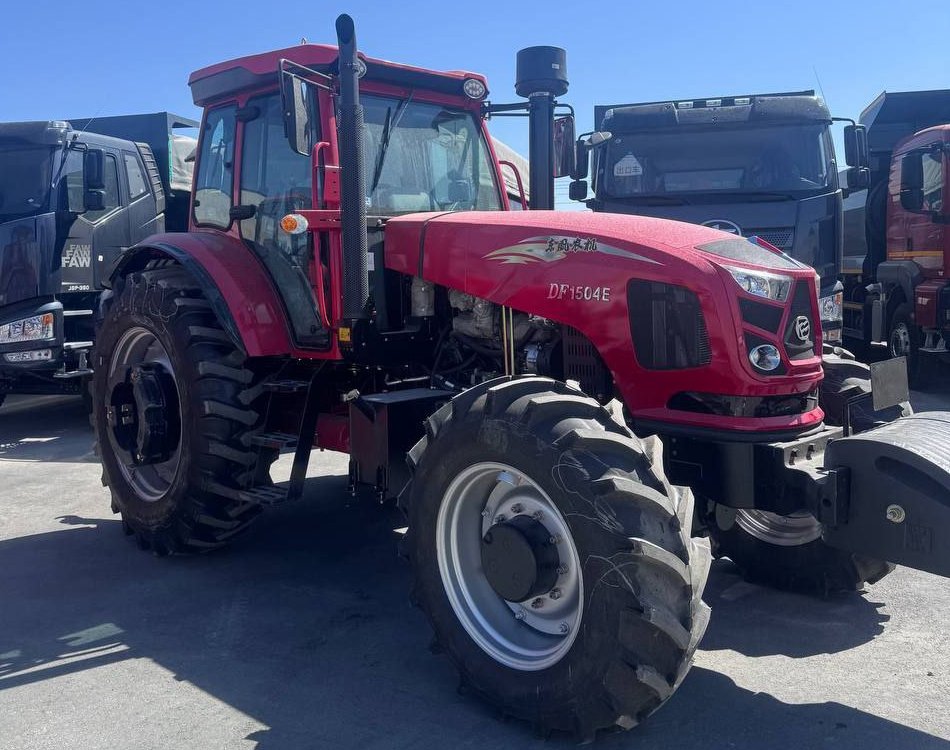 Tractor Dongke Zhonggong DK1504