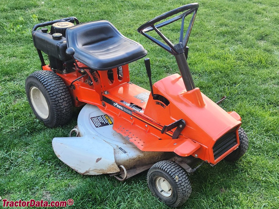 Ride-on mowers Ariens SRM626