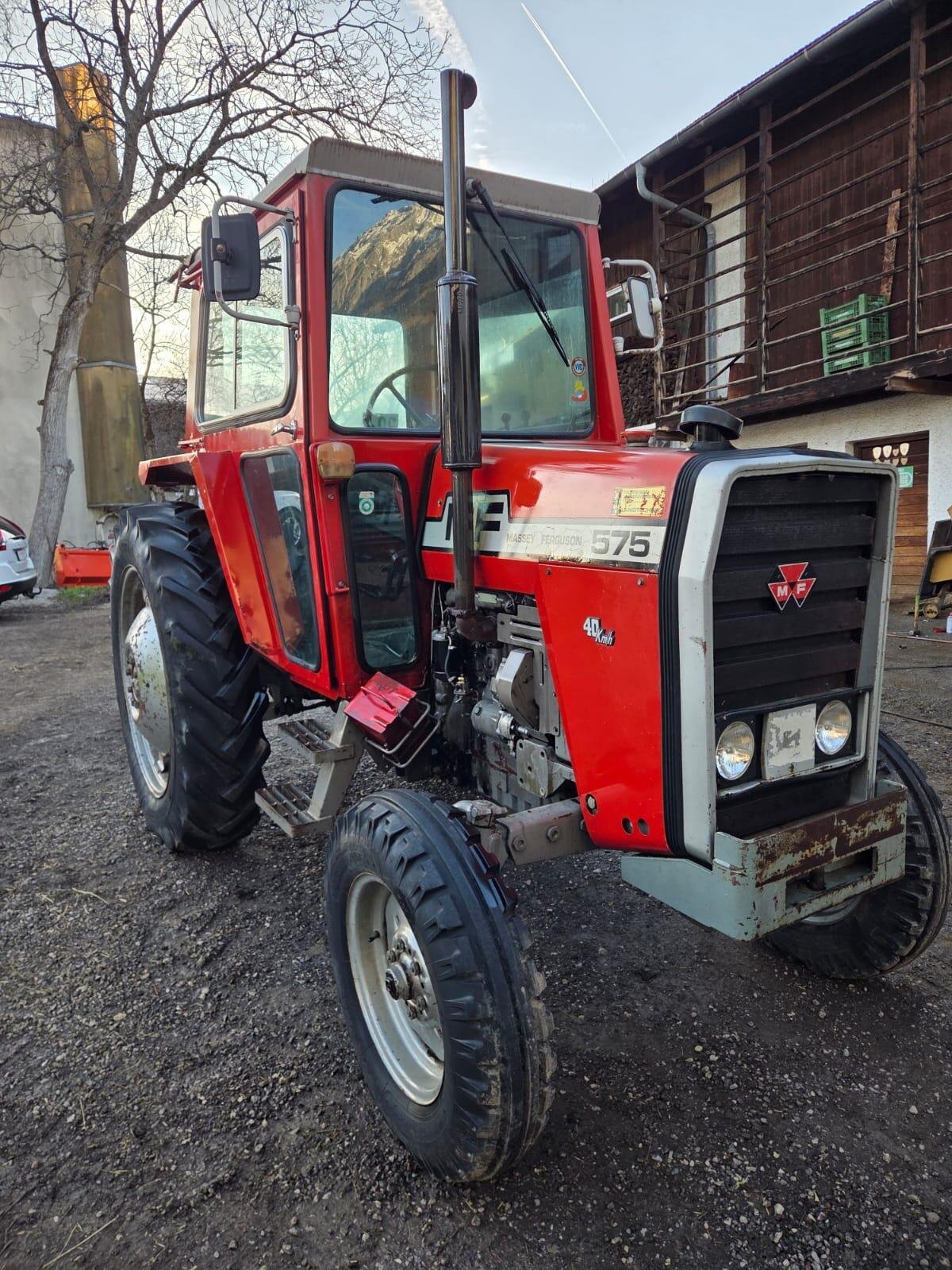 Tractor Massey Ferguson MF 575 (A)