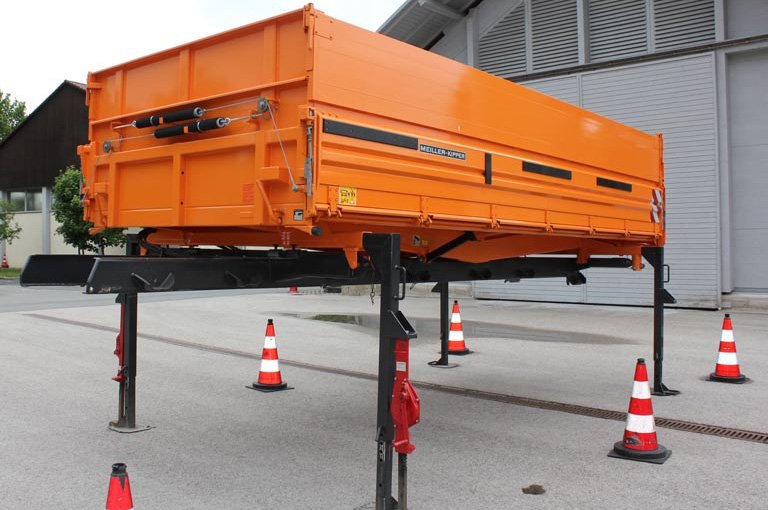 Meiller MEILLER Klappschraubenwechselsystem
