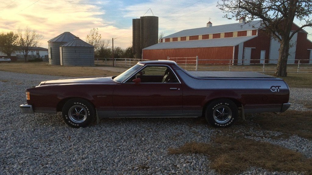 Van Ford RANCHERO BROUGHAM PICK-UP