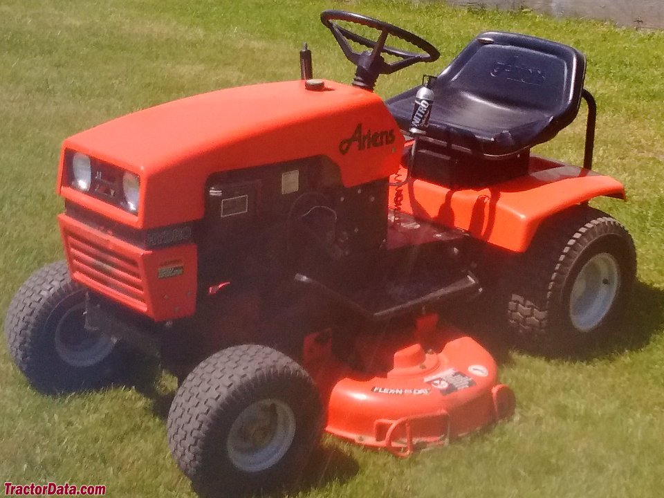 Tractor Ariens YT11