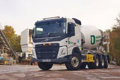 Volvo D11-FM84RRB-A8-TRIDEM-8x4/520+137+138