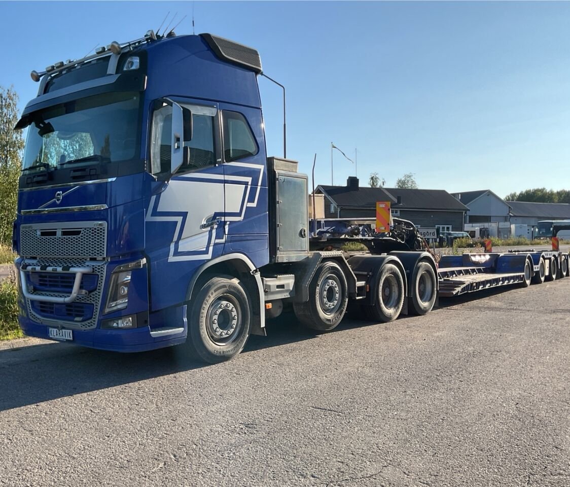 Truck Volvo FH 480 -37 8X4