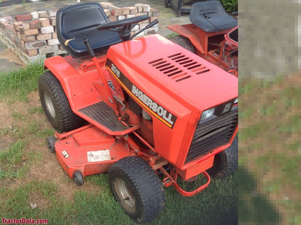 Ride-on mowers Ingersoll 2016