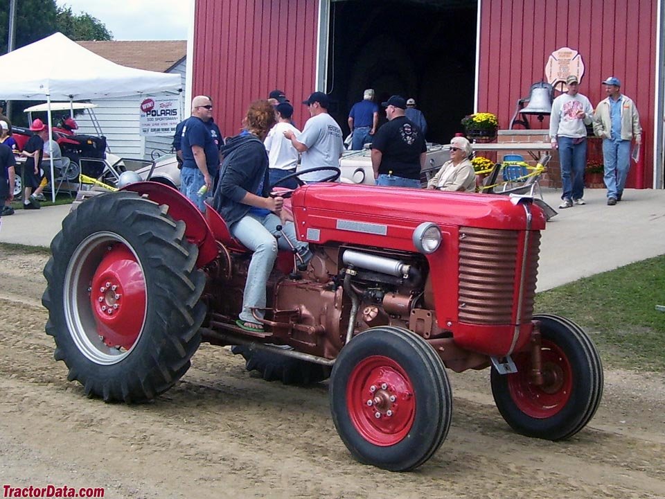 Tractor Massey Harris M-H 50