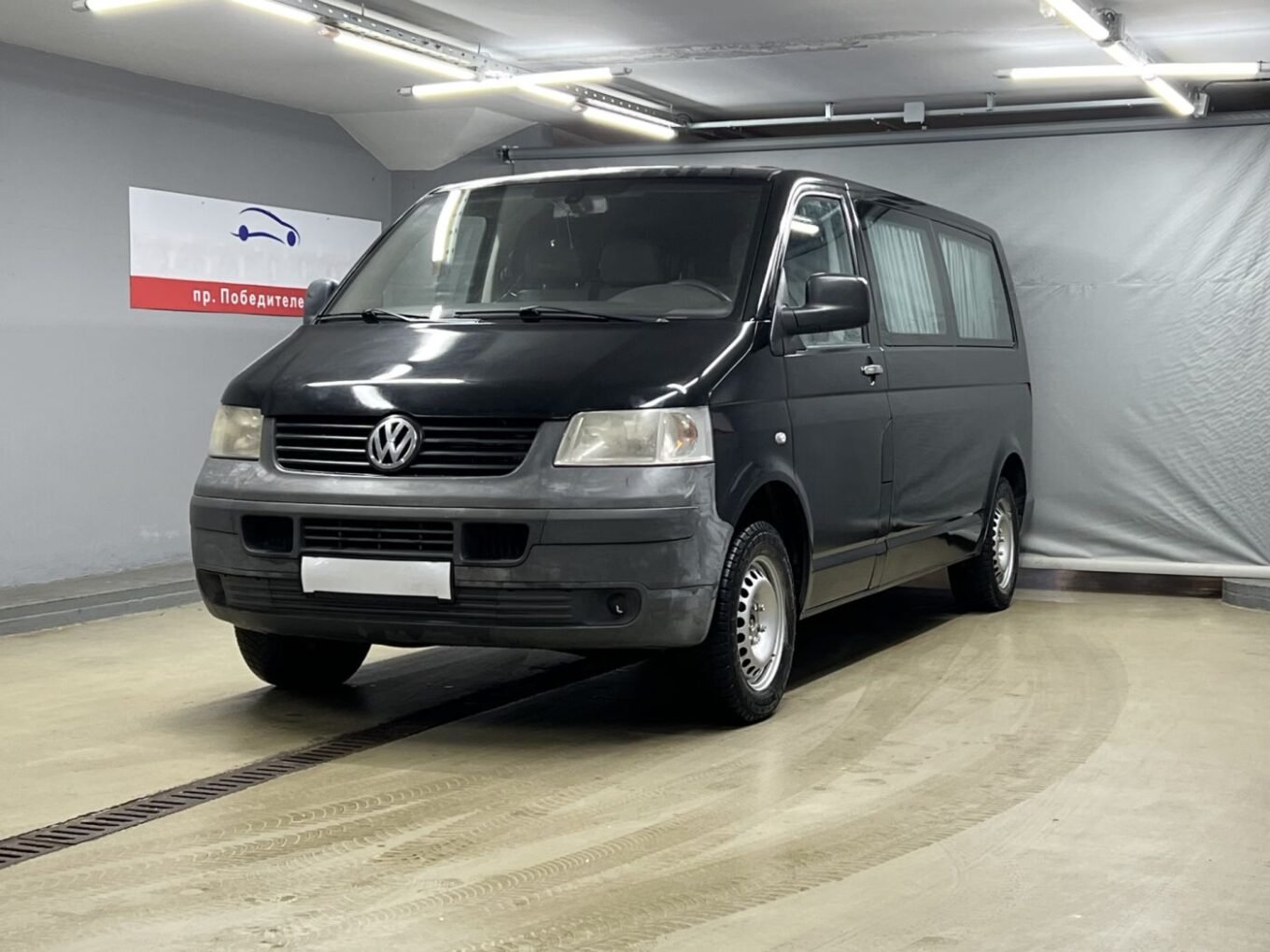 Van Volkswagen TRANSPORTER 1.9TDI-7J0/300