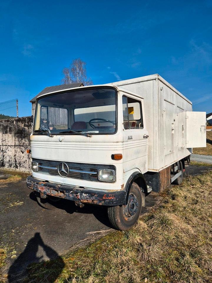 Mercedes Benz 808