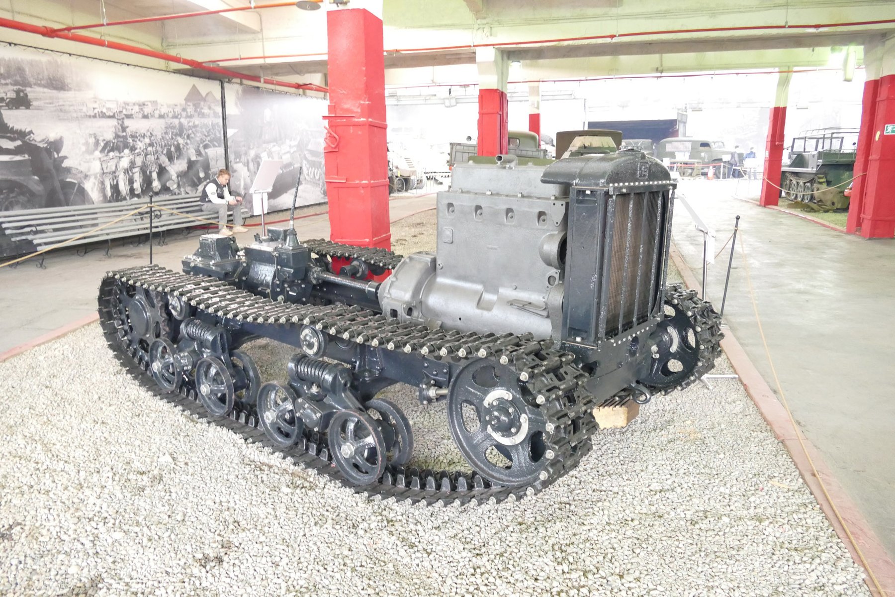 Traktor KhTZ ХТЗ-16