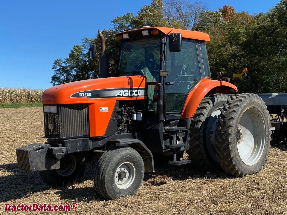 Tractor Allis Gleaner Corporation RT-130
