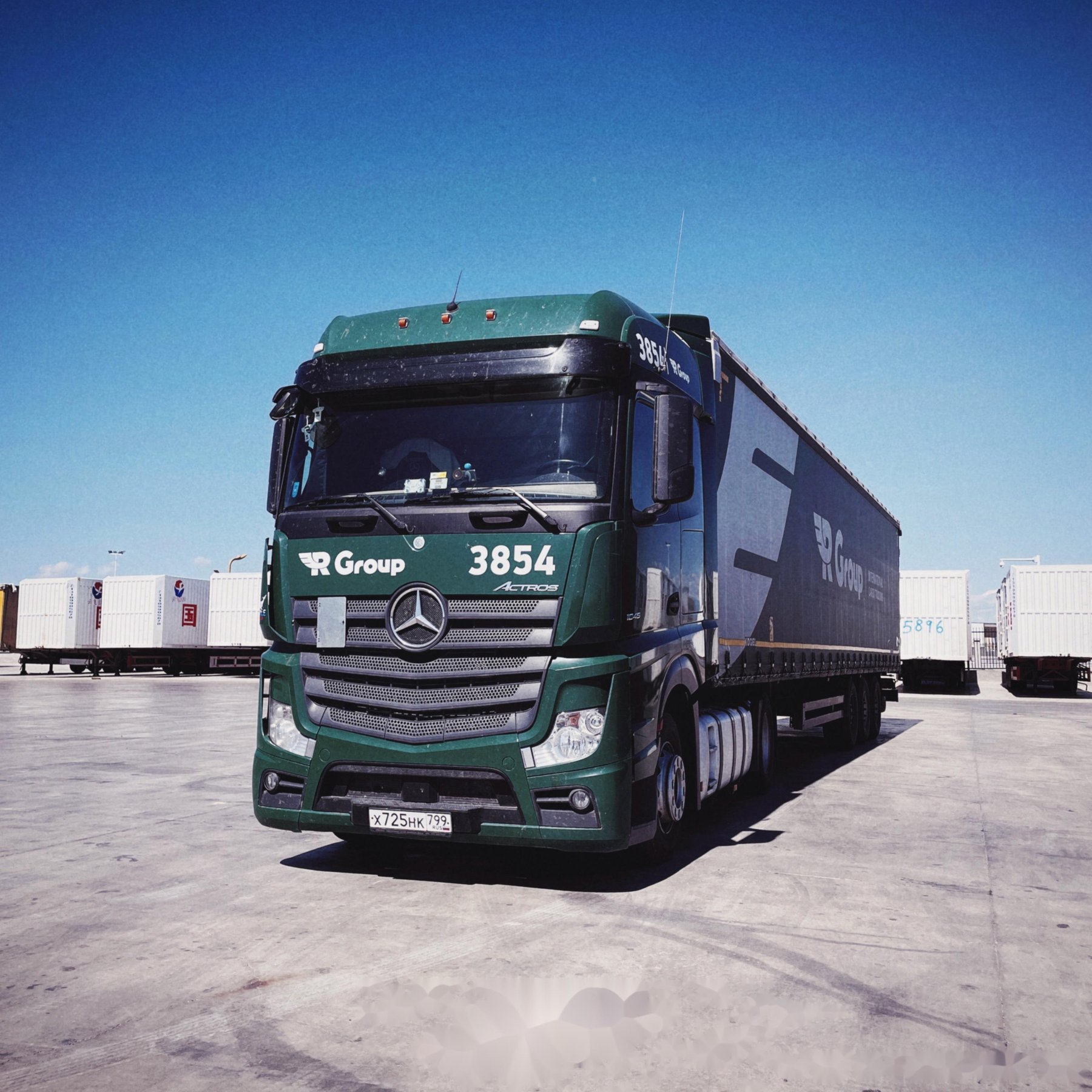 Lastwagen International 9M005