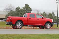 Ram 1500 ST CREW CAB 4X4
