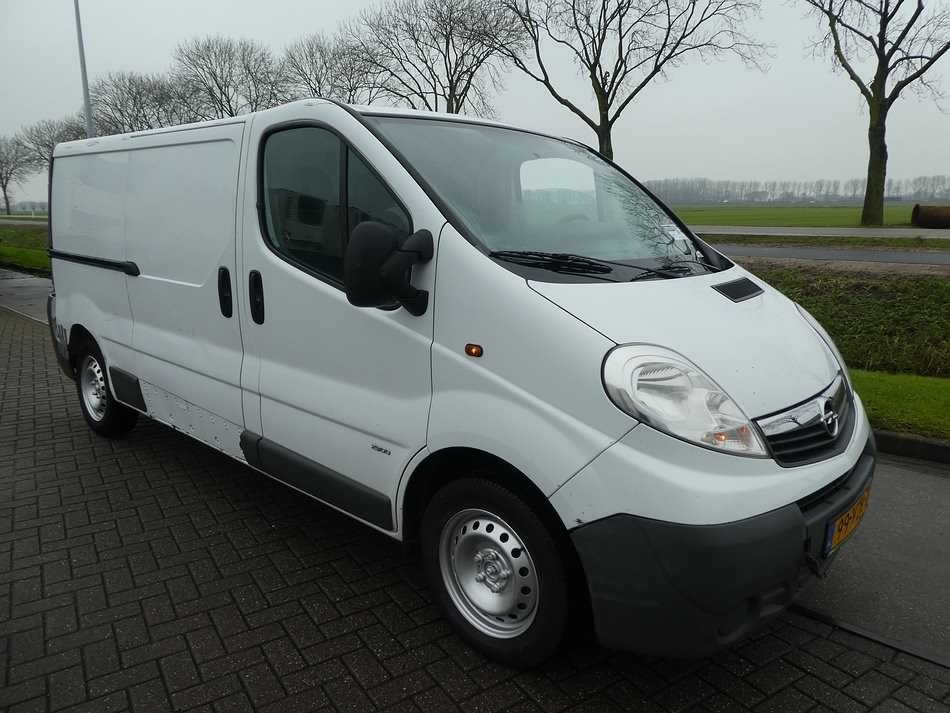 Van Opel VIVARO 2.5CDTI 2.9T L2H1 TECSHIFT LIGHT