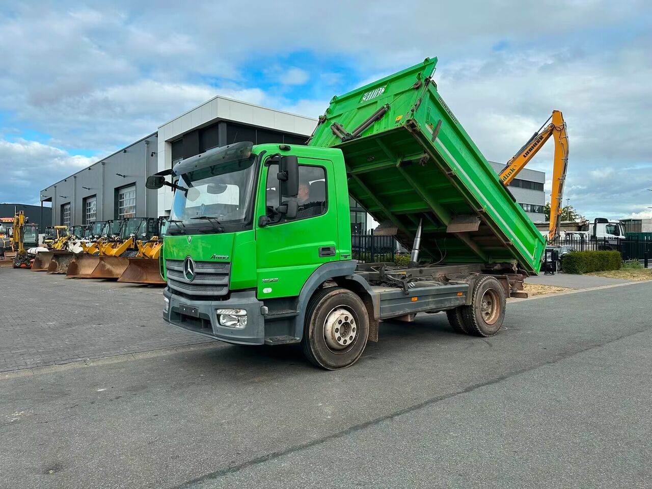 Truck Mercedes Benz ATEGO 1828A
