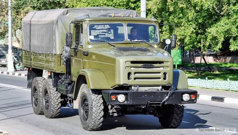 Pojazdy wojskowe i specjalne Zil ЗИЛ-4334
