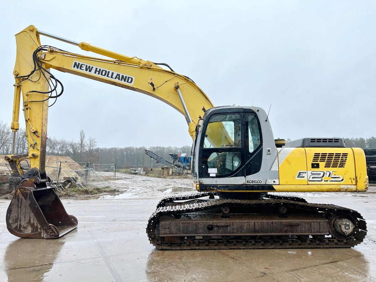 New Holland E215