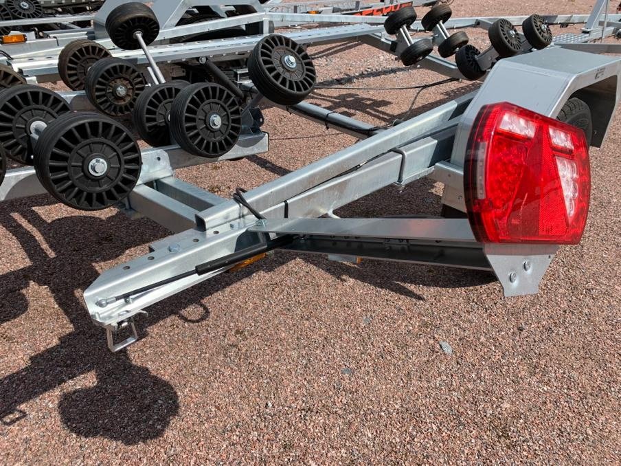 Car trailers up to 3.5 t Respo 2500A51220 BISON