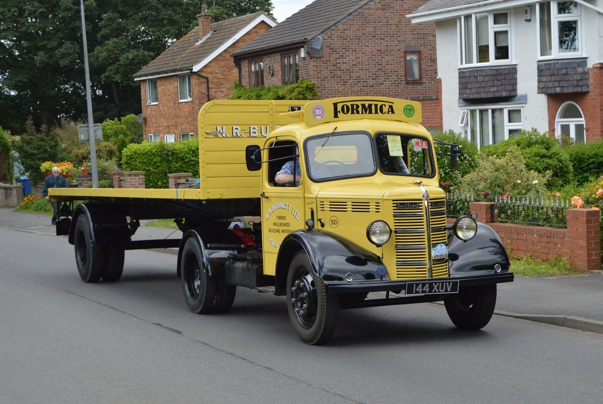 Lastwagen Bedford OSS