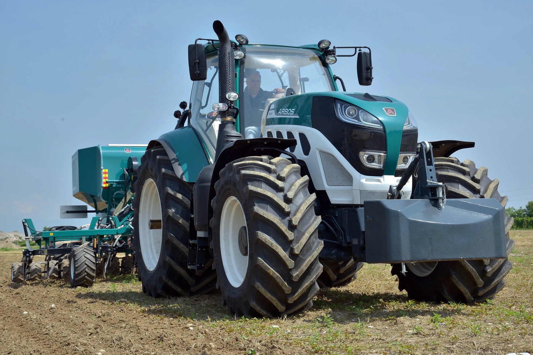 Traktor Arbos 4100