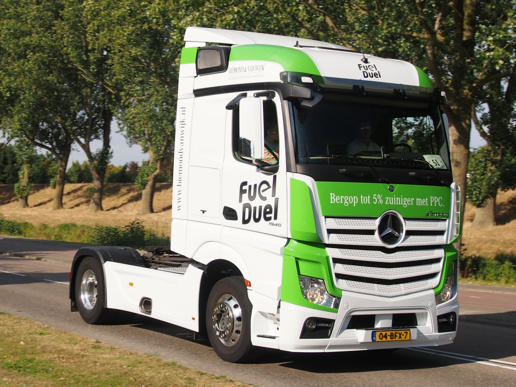 Truck Mercedes Benz Actros 1945