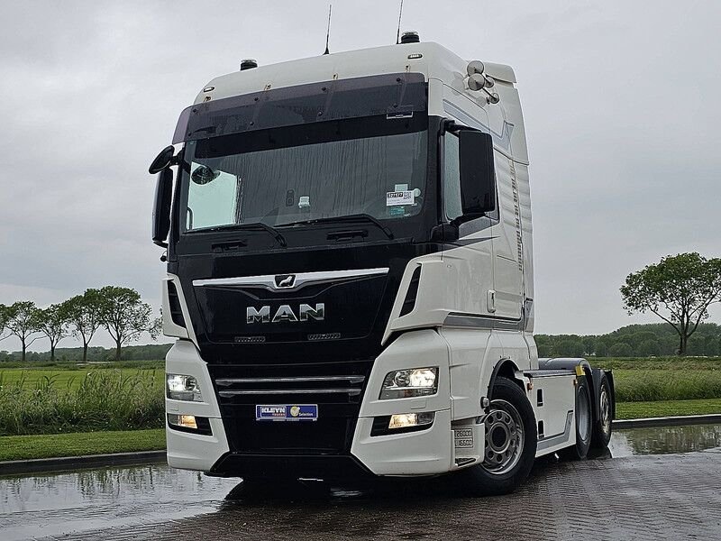 Truck MAN TGX 28.580 6x2-2 BLS/3300