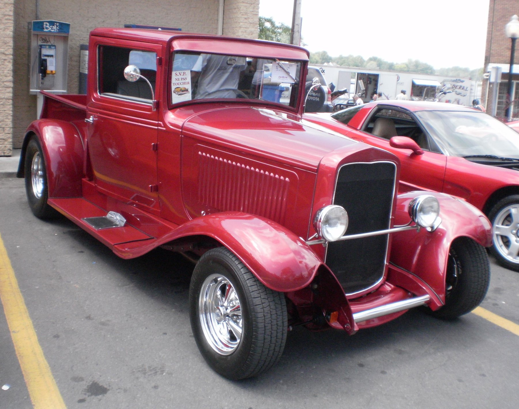 Dodge CUSTOM PICKUP