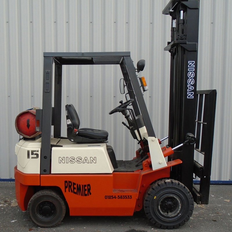 Treibgasstapler Nissan NJ01A15