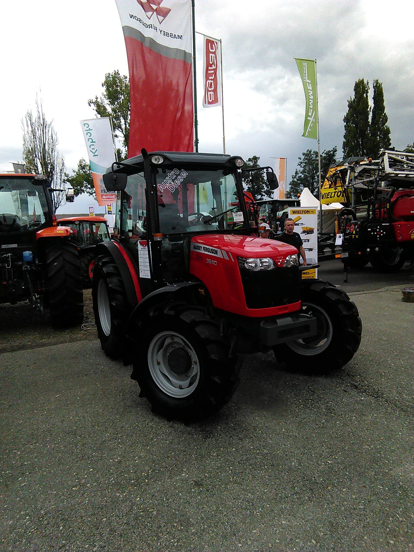 Harvester Massey Ferguson MF 3640