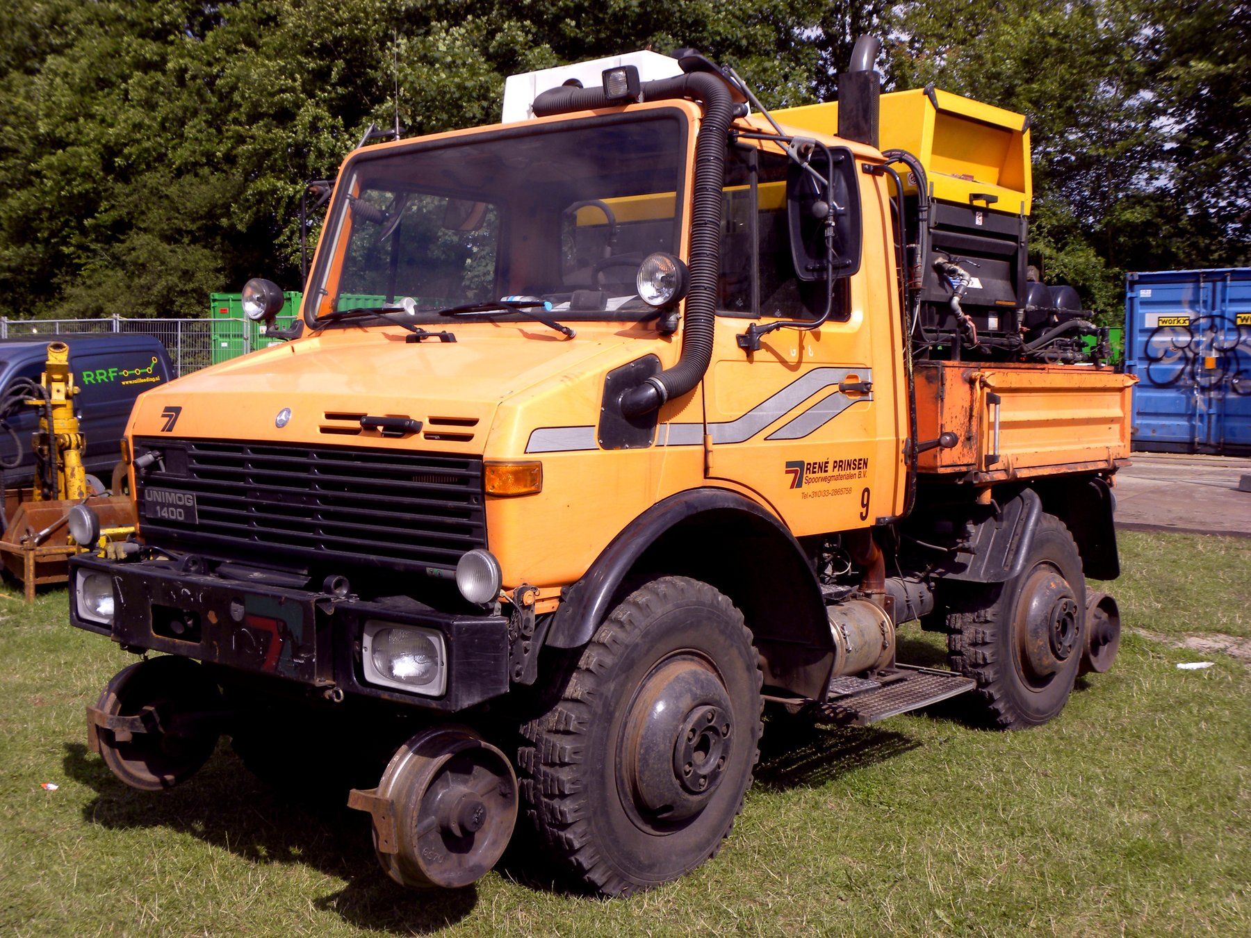 Technika komunalna Unimog U 1400