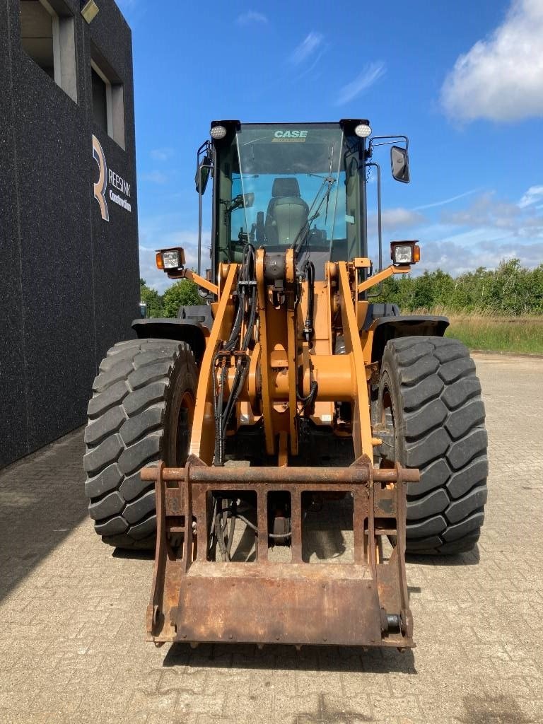 Case 621EXR