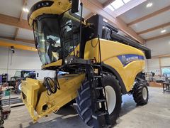 New Holland CX 7080 Elevation
