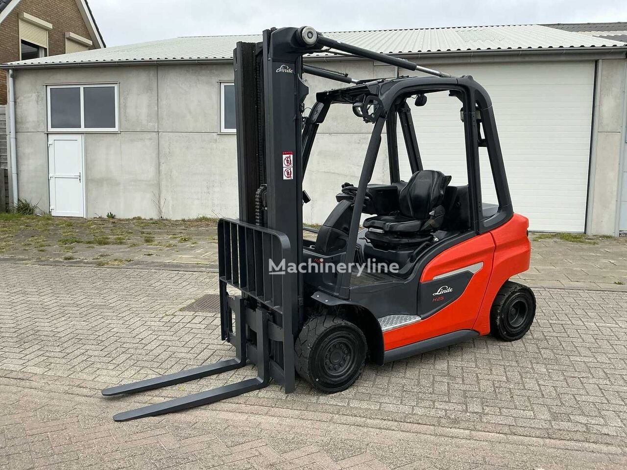 Wózki spalinowe Diesel Linde H25D-01 (129)