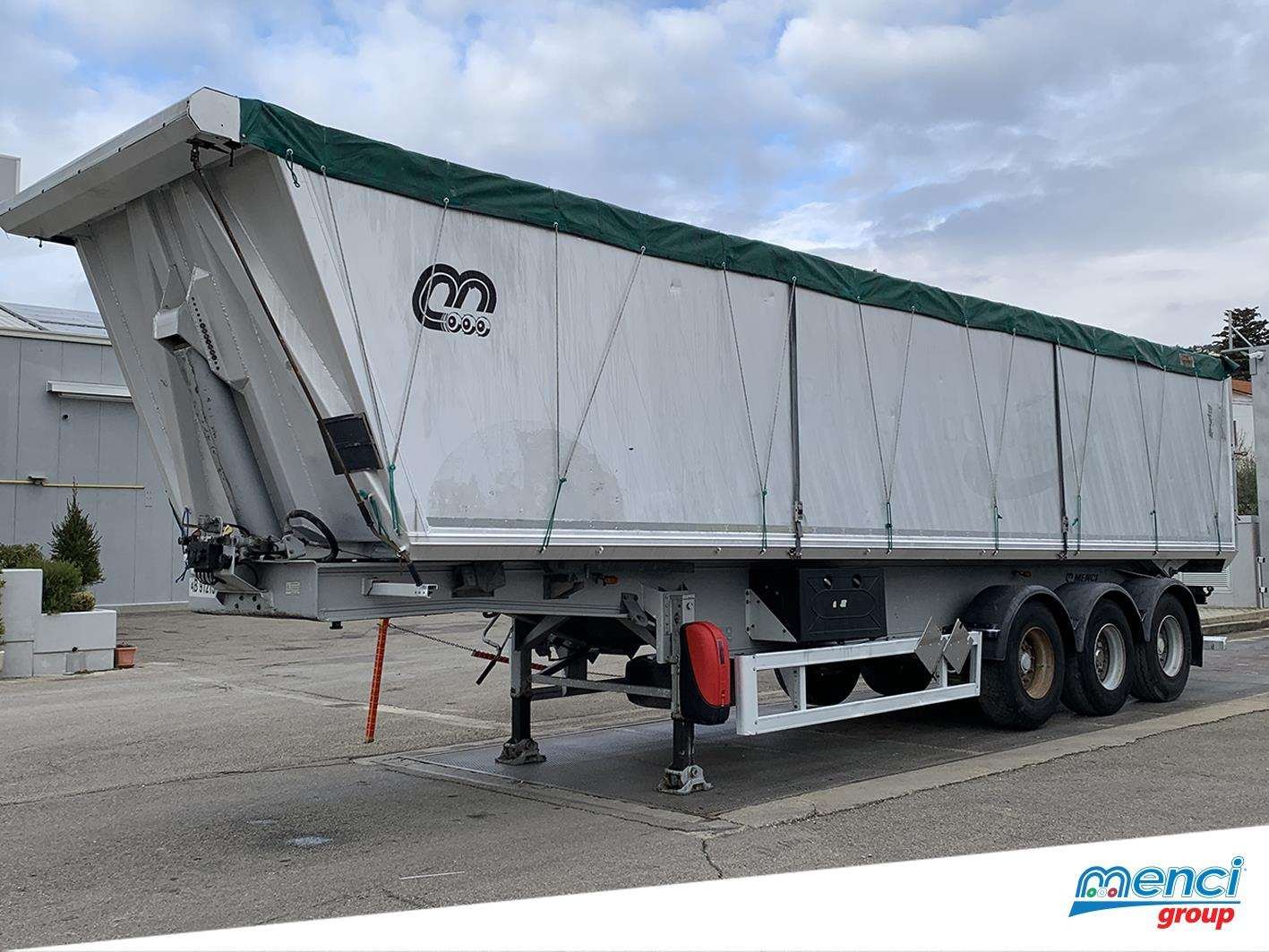 Trailer Menci SL105R
